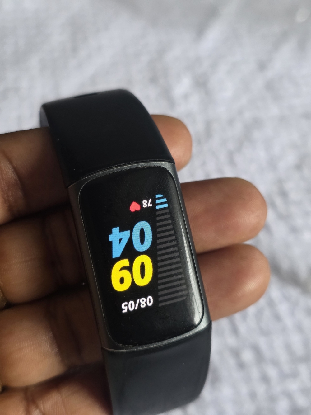 Black Fitbit Charge 5 Fitness Watch with Color Display Unisex